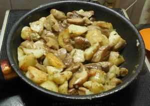 Как готовить маслята с картошкой 