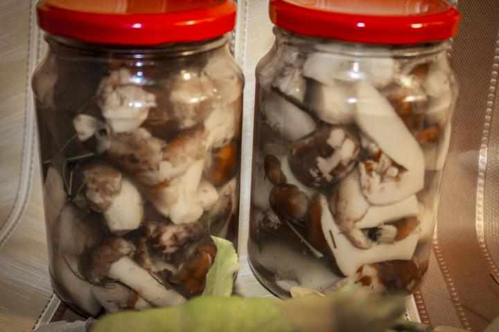 грибы валуи, маринованные с чили на зиму - пошаговый рецепт приготовления на фото